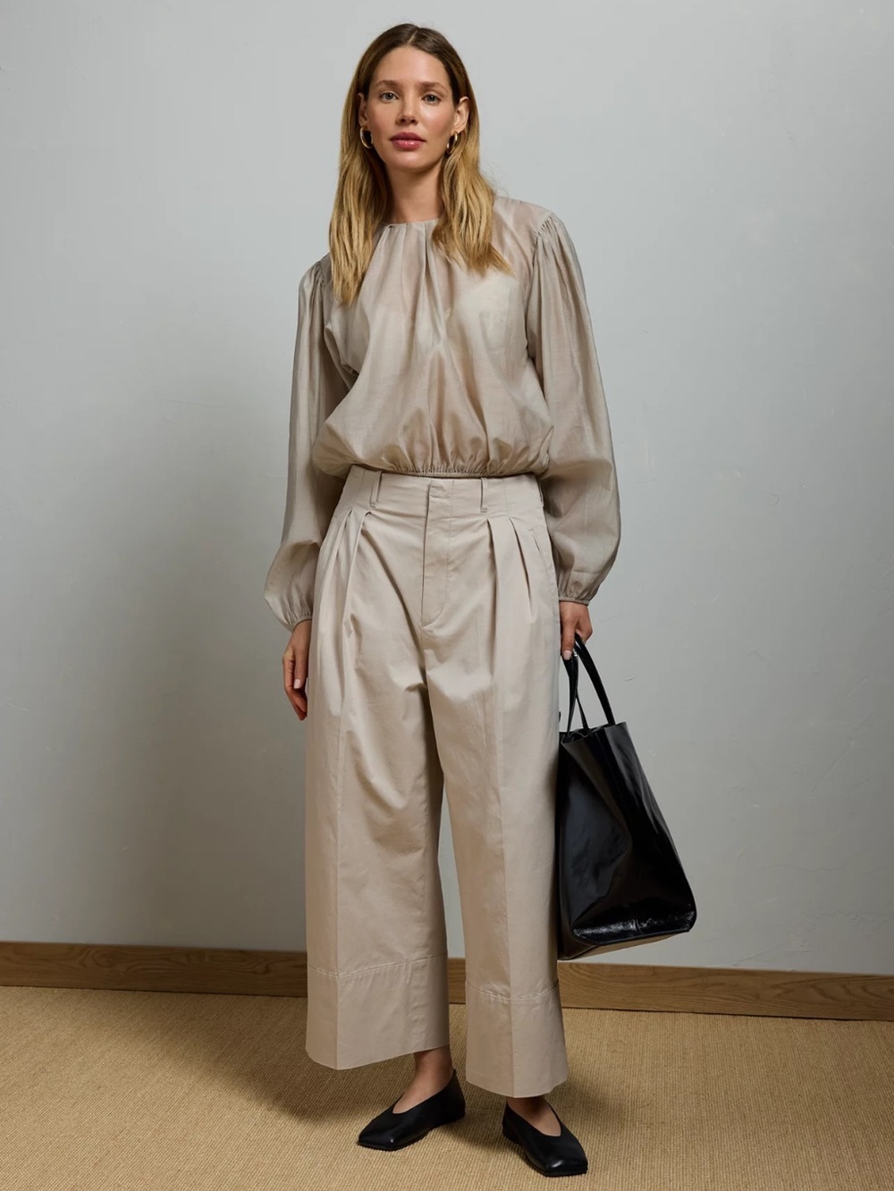 Women's Wide-Leg Pleated Cropped Trousers in Bone Khaki